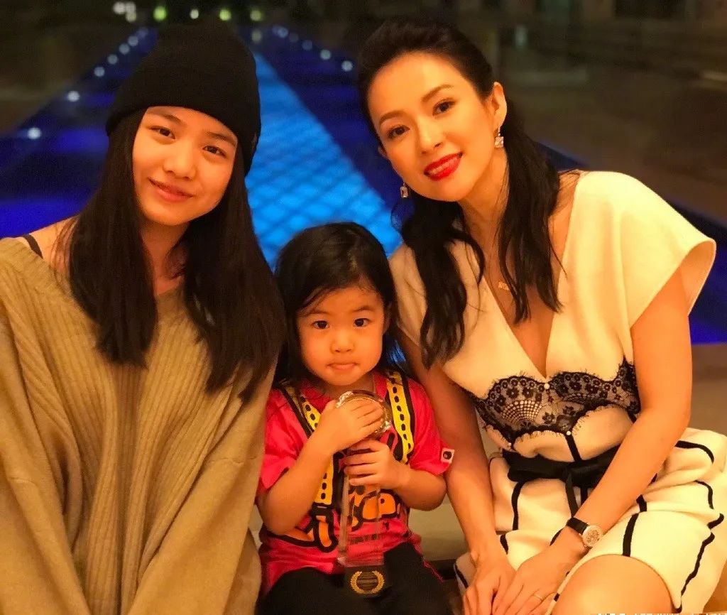 汪峰_汪峰与陈露恋情_汪峰战队唱汪峰的歌