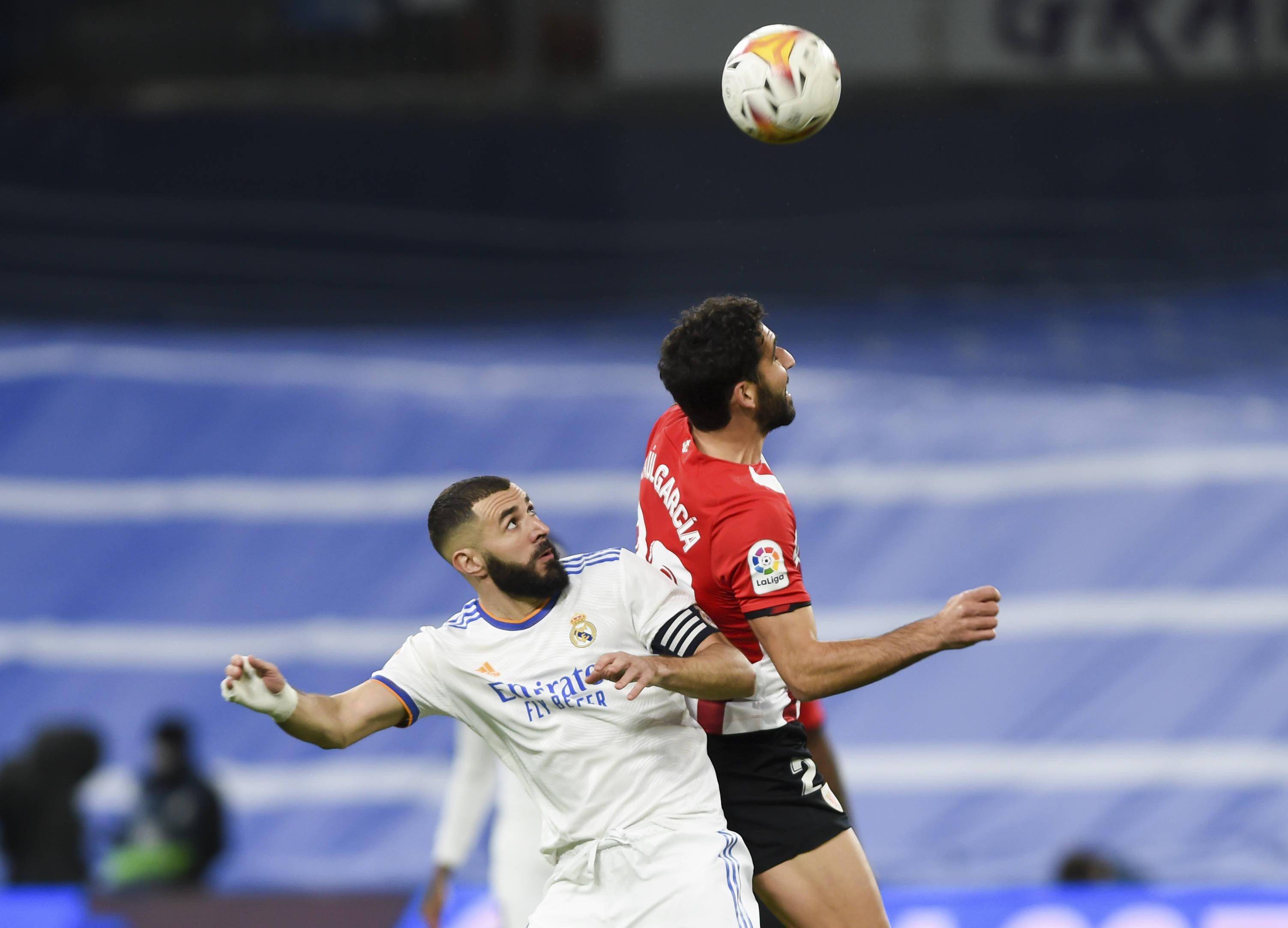 西甲在哪看直播_西甲_西甲冠军奖杯