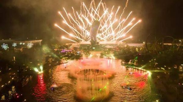 新年一天祝福语_新年一天发朋友圈的句子_新年第一天