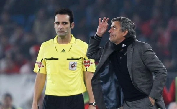 穆里尼奥_穆里尼奥重返英超_穆里尼奥照片